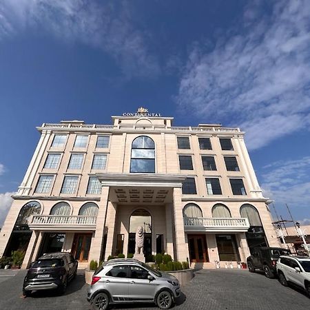 Hotel Jsr Continental Dehradun Extérieur photo