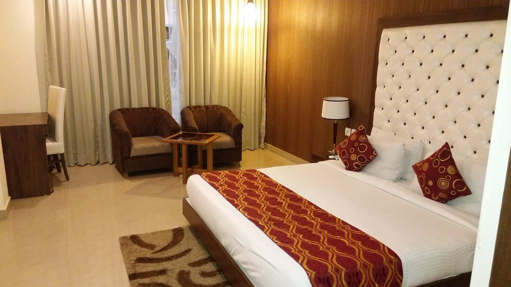 Hotel Jsr Continental Dehradun Chambre photo