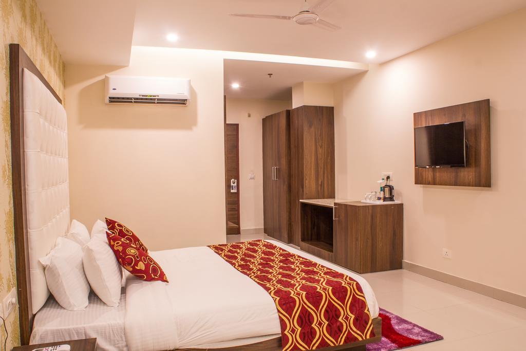 Hotel Jsr Continental Dehradun Chambre photo