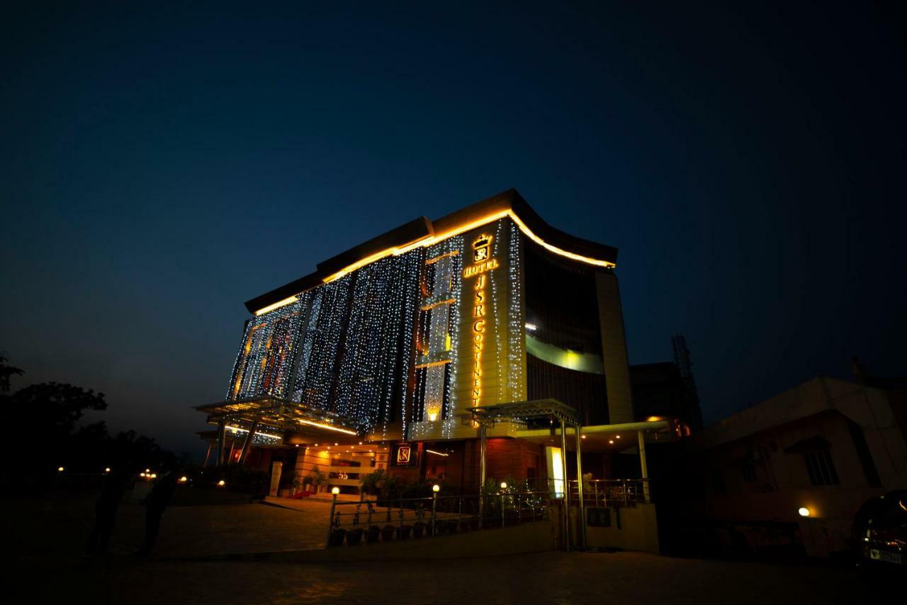 Hotel Jsr Continental Dehradun Extérieur photo