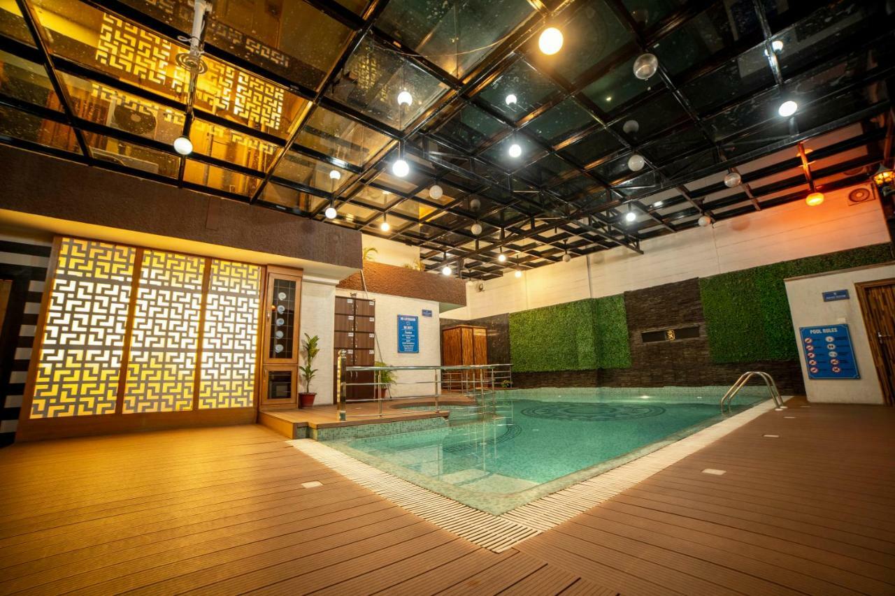Hotel Jsr Continental Dehradun Extérieur photo
