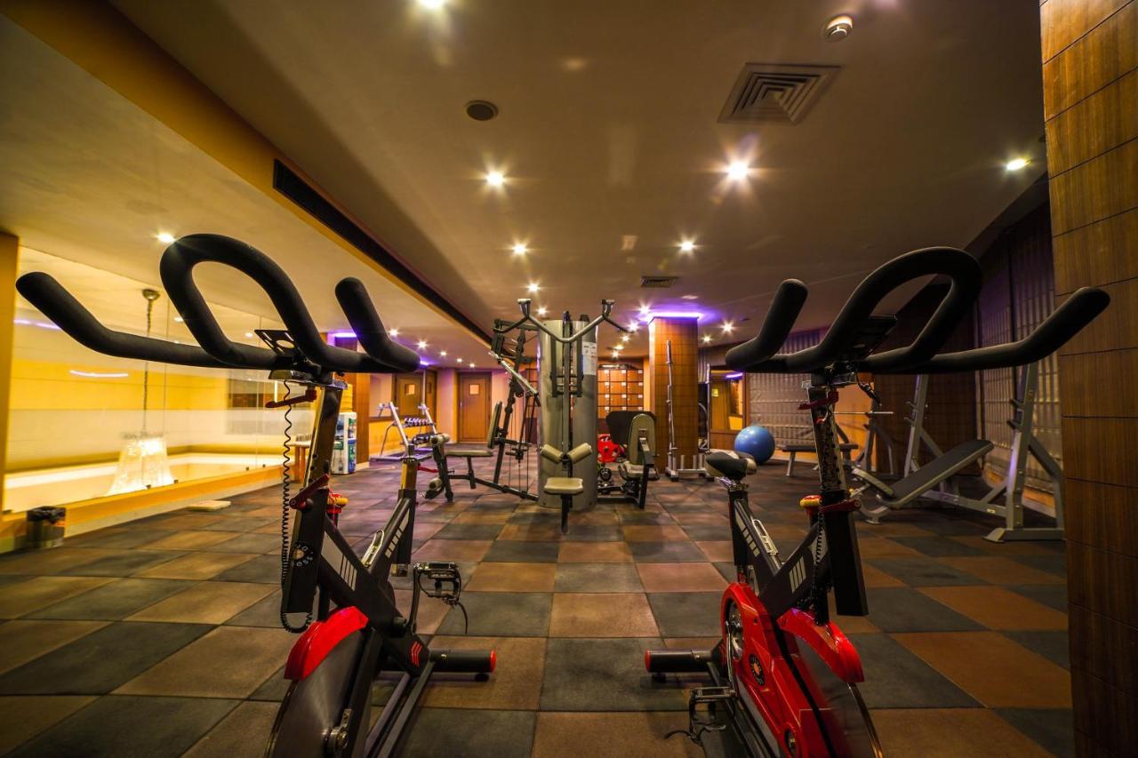 Hotel Jsr Continental Dehradun Extérieur photo